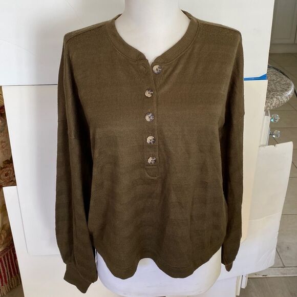 Olive knit button 85 polyester 15% viscose banded sleeves cut label brand new - Picture 1 of 6